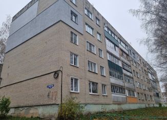 Продается трехкомнатная квартира, 63.3 м2, село Богословка, Советская улица, 17