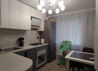 Продам 3-ком. квартиру, 62.2 м2, Новотроицк, Советская улица, 97