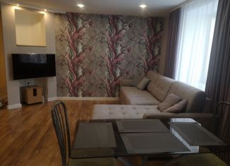 Продаю трехкомнатную квартиру, 85.9 м2, Биробиджан, Комсомольская улица, 4