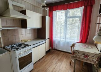 Продам 3-ком. квартиру, 63 м2, Санкт-Петербург, улица Брянцева, 28, метро Гражданский проспект