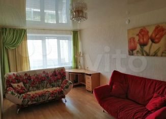 Сдам 1-ком. квартиру, 42 м2, Каменск-Уральский, улица Кутузова, 48
