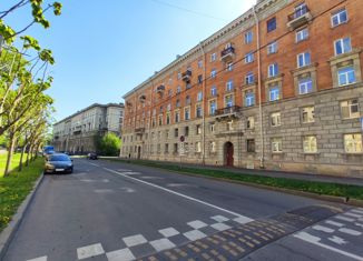 Продается 2-комнатная квартира, 54.6 м2, Санкт-Петербург, улица Маринеско, 5, улица Маринеско