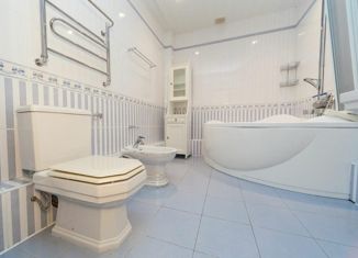 Продам 4-ком. квартиру, 211 м2, Брянск, Советский район, Ямская улица, 23