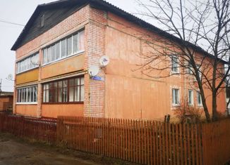 Продается 2-ком. квартира, 52.5 м2, посёлок городского типа Кесова Гора, Старовокзальная улица, 1А