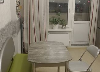 Продается двухкомнатная квартира, 61.5 м2, посёлок Мебельной фабрики, Рассветная улица, 1