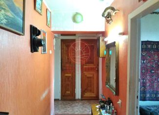 Продаю 4-ком. квартиру, 66.6 м2, Алушта, Ялтинская улица, 1