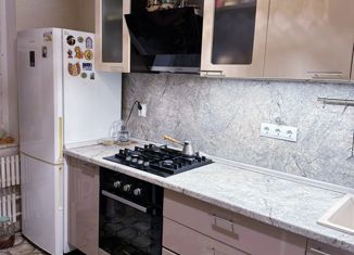 Продам 3-комнатную квартиру, 68.5 м2, Калуга, Майская улица, 36