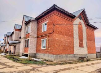 Продажа двухкомнатной квартиры, 69.9 м2, рабочий посёлок Октябрьский, улица Карла Маркса, 12