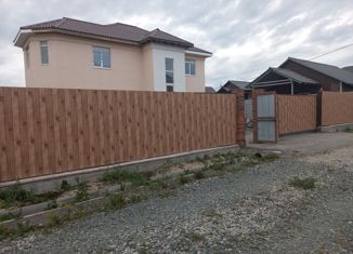 Продается дом, 210 м2, посёлок Прохладный, улица Бажова, 10А