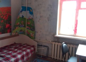 Комната на продажу, 60 м2, поселок городского типа Спирово, Советская улица, 16