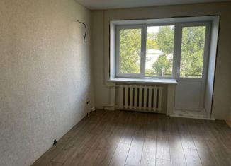 Продаю 1-ком. квартиру, 30.4 м2, Тольятти, улица Ушакова, 46