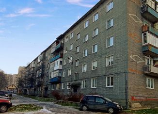 Двухкомнатная квартира на продажу, 45 м2, Оленегорск, Строительная улица, 26