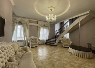 Сдам в аренду дом, 200 м2, Красноярск, улица Позднякова