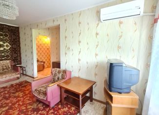 Продаю двухкомнатную квартиру, 45.6 м2, Арсеньев, Октябрьская улица, 32