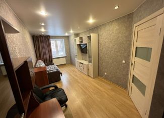 Продам 1-комнатную квартиру, 32 м2, посёлок Мурино, улица Шоссе в Лаврики, 59к2