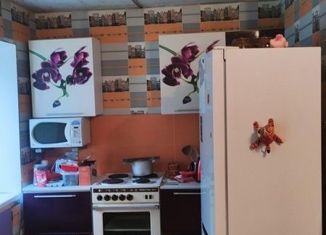 Продажа трехкомнатной квартиры, 55 м2, Кировск, улица Кирова, 43