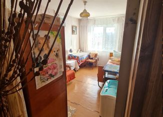 Продажа 2-ком. квартиры, 41.5 м2, Большой Камень, улица Карла Маркса, 18