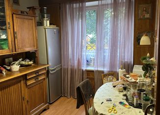 Продается 3-комнатная квартира, 62.8 м2, Москва, улица Маршала Чуйкова, 8, улица Маршала Чуйкова