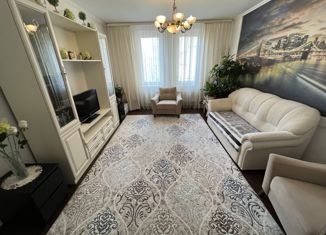 Продается трехкомнатная квартира, 70 м2, Москва, улица Маршала Савицкого, 4к1, станция Щербинка