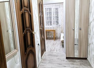 Продаю 1-ком. квартиру, 35 м2, Строитель, Октябрьская улица, 25