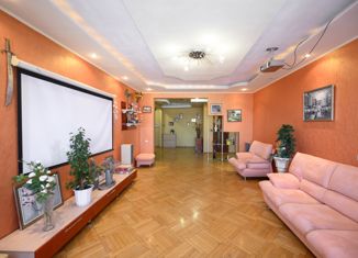 Продажа 4-комнатной квартиры, 140 м2, Челябинск, улица Руставели, 32