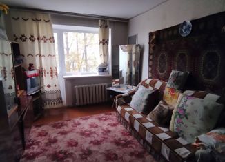 Продаю 2-комнатную квартиру, 44 м2, поселок городского типа Междуреченск, улица ЖБК, 9
