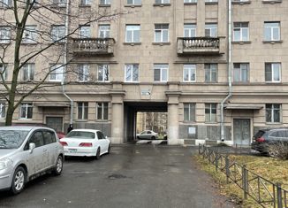 Продается 2-комнатная квартира, 44.4 м2, Санкт-Петербург, проспект Обуховской Обороны, 19, метро Площадь Александра Невского-1