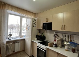 Продается двухкомнатная квартира, 40 м2, Хакасия, проспект Дружбы Народов, 57
