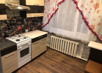 Продается 3-комнатная квартира, 55 м2, поселок городского типа Рябово, Новая улица, 4