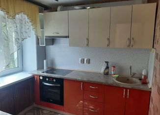 Трехкомнатная квартира в аренду, 65 м2, Тюмень, Минская улица, 57