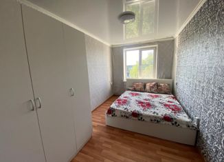 Продаю 3-комнатную квартиру, 60.5 м2, Зверево, Ивановская улица, 40