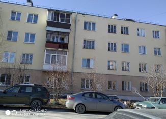 Продам четырехкомнатную квартиру, 87 м2, Екатеринбург, улица Красных Борцов, 1, улица Красных Борцов