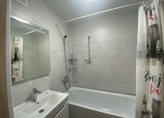 Продаю 1-ком. квартиру, 42 м2, поселок городского типа Кугеси, Советская улица, 98