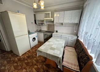 Продаю трехкомнатную квартиру, 72.8 м2, Ставропольский край, Красивая улица, 31