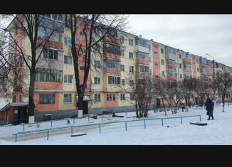 Однокомнатная квартира на продажу, 30.5 м2, Новочебоксарск, Коммунистическая улица, 26