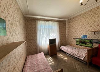 Продаю 2-комнатную квартиру, 47.6 м2, Москва, Вишнёвая улица, 8/16, станция Тушинская