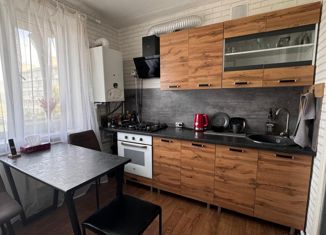 Продаю трехкомнатную квартиру, 72.7 м2, Феодосия, улица Чкалова, 64