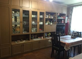 Продается 3-комнатная квартира, 62 м2, Азов, улица Макаровского, 29