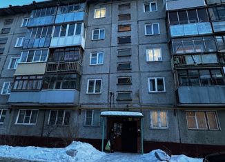 Продам 2-ком. квартиру, 44 м2, Барнаул, улица Чудненко, 13, Октябрьский район