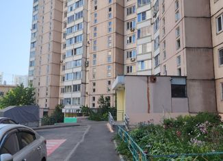 Продаю 2-комнатную квартиру, 55 м2, Москва, улица Гришина, 2к1, станция Рабочий Посёлок