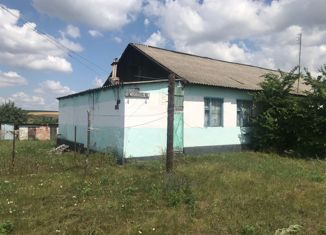 Продам 4-комнатную квартиру, 70 м2, Курская область, Школьный переулок, 6