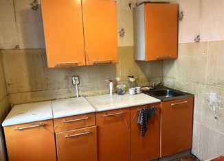 Продам 1-ком. квартиру, 30 м2, Каменск-Шахтинский, улица Строителей, 7