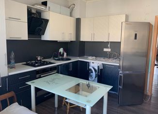 Сдается 2-комнатная квартира, 65 м2, Горячий Ключ, улица Ленина, 195Г