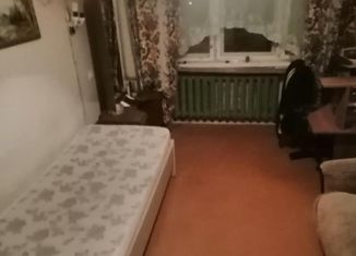 Продаю 3-комнатную квартиру, 73 м2, деревня Родина, Школьная улица, 2