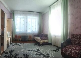 Трехкомнатная квартира на продажу, 68.5 м2, поселок Углеуральский, улица Чернышевского, 30