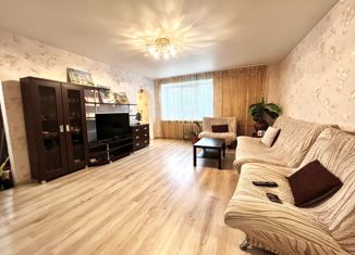 Продается четырехкомнатная квартира, 94 м2, Ижевск, улица Ворошилова, 61, жилой район Автопроизводство