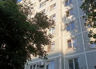 Сдается в аренду трехкомнатная квартира, 62 м2, Волгоград, Краснооктябрьский район, улица Репина, 23