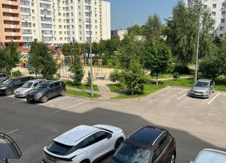 Продам 3-ком. квартиру, 78 м2, Пенза, улица Ворошилова, 13