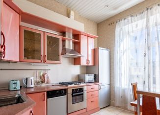 Двухкомнатная квартира в аренду, 60 м2, Санкт-Петербург, набережная реки Мойки, 32, метро Невский проспект