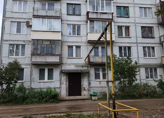 3-ком. квартира на продажу, 64.5 м2, Остров, Авиационная улица, 9